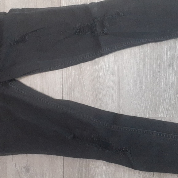 Hollister Distressed Ultra High-Rise Jean Leggings - Picture 10 of 14